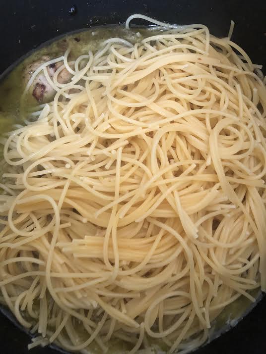 Spaghetti added to pot