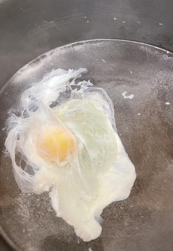 Eggs poaching in Water