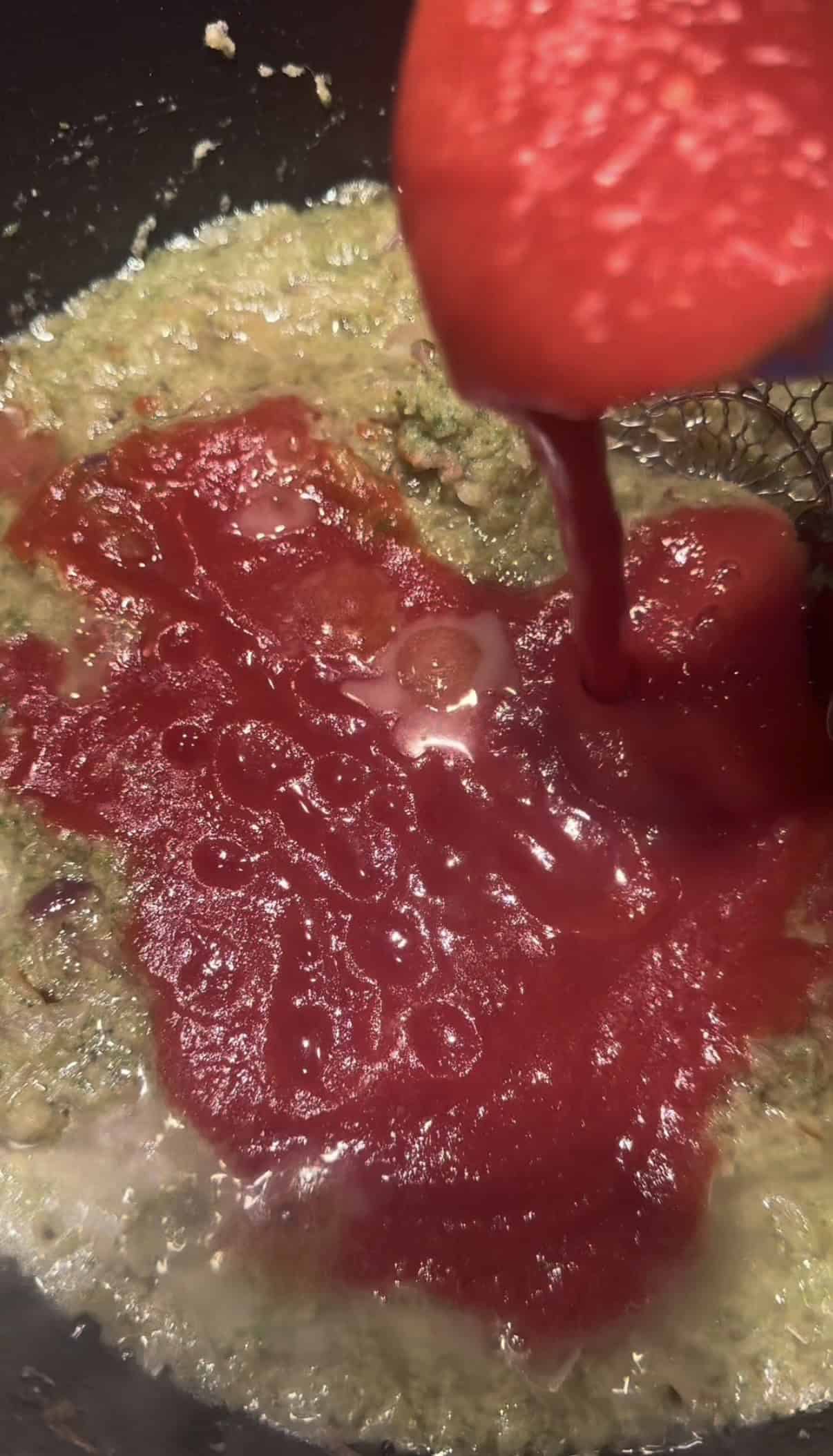 Tomato added to pot