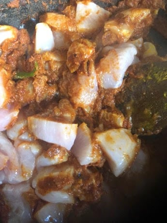 Chicken and passata in pot