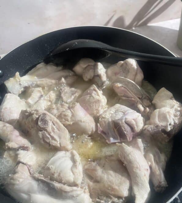 Chicken cooked in karahi