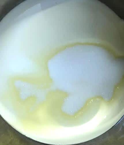 Cream and sugar in bowl