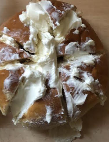Bun filled with Cream Cheese