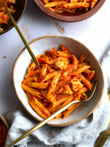 Penne Pomodoro in a bowl