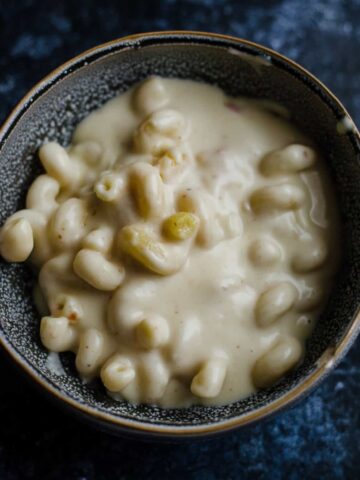 Creamy Mac and Cheese in a blue bowl