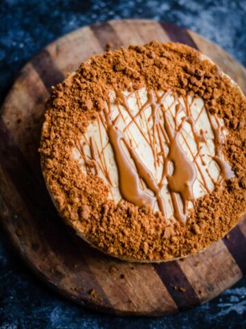 Lotus Biscoff Cheesecake on a wooden board