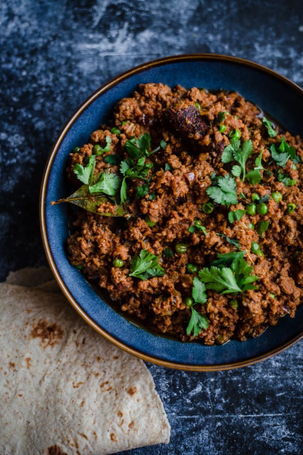 Keema Matar in bowl with roti to side