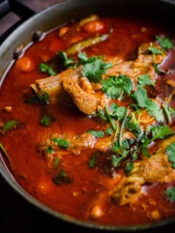 Lamb Chops Curry in pot