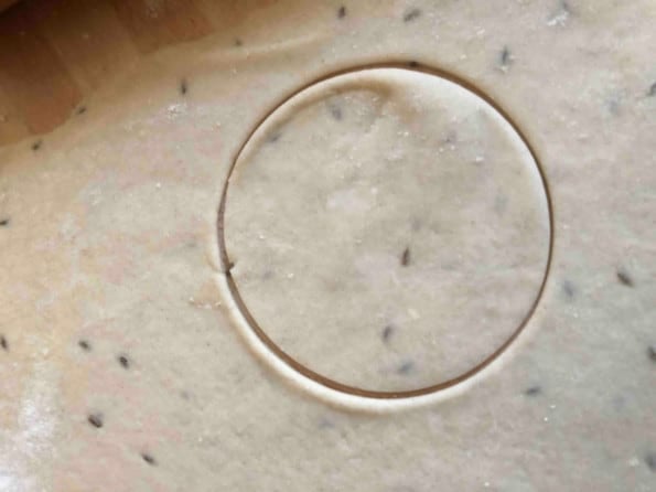 Biscuit cooker round circle on dough