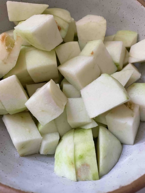 Chopped and peeled apples in a dish