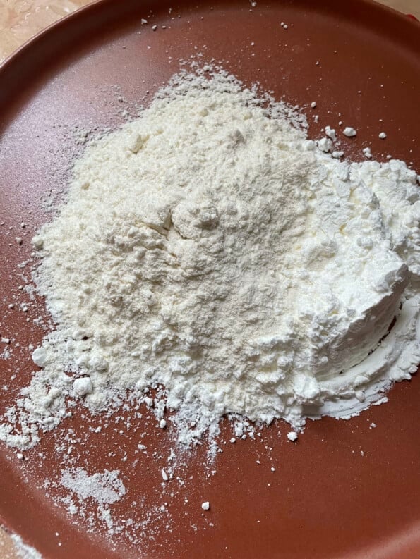Flour in plate