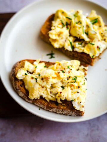 Scrambled Eggs with Chilli on toast