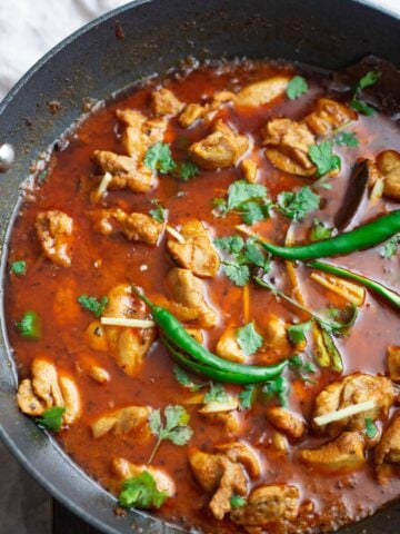 Easy Boneless Chicken Curry in a wok