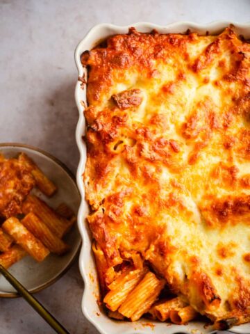 Baked rigatoni in a dish