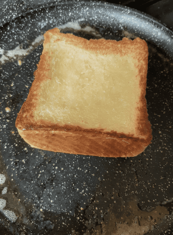 Toasted bread in pan