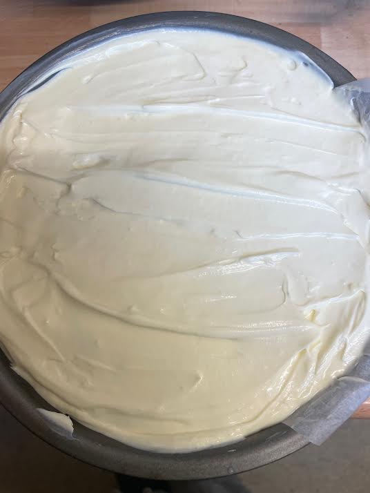 White chocolate cheesecake in tin