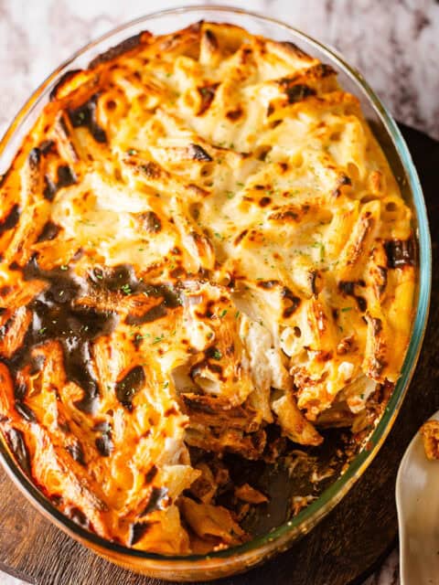 MAcaroni Bechemel in dish