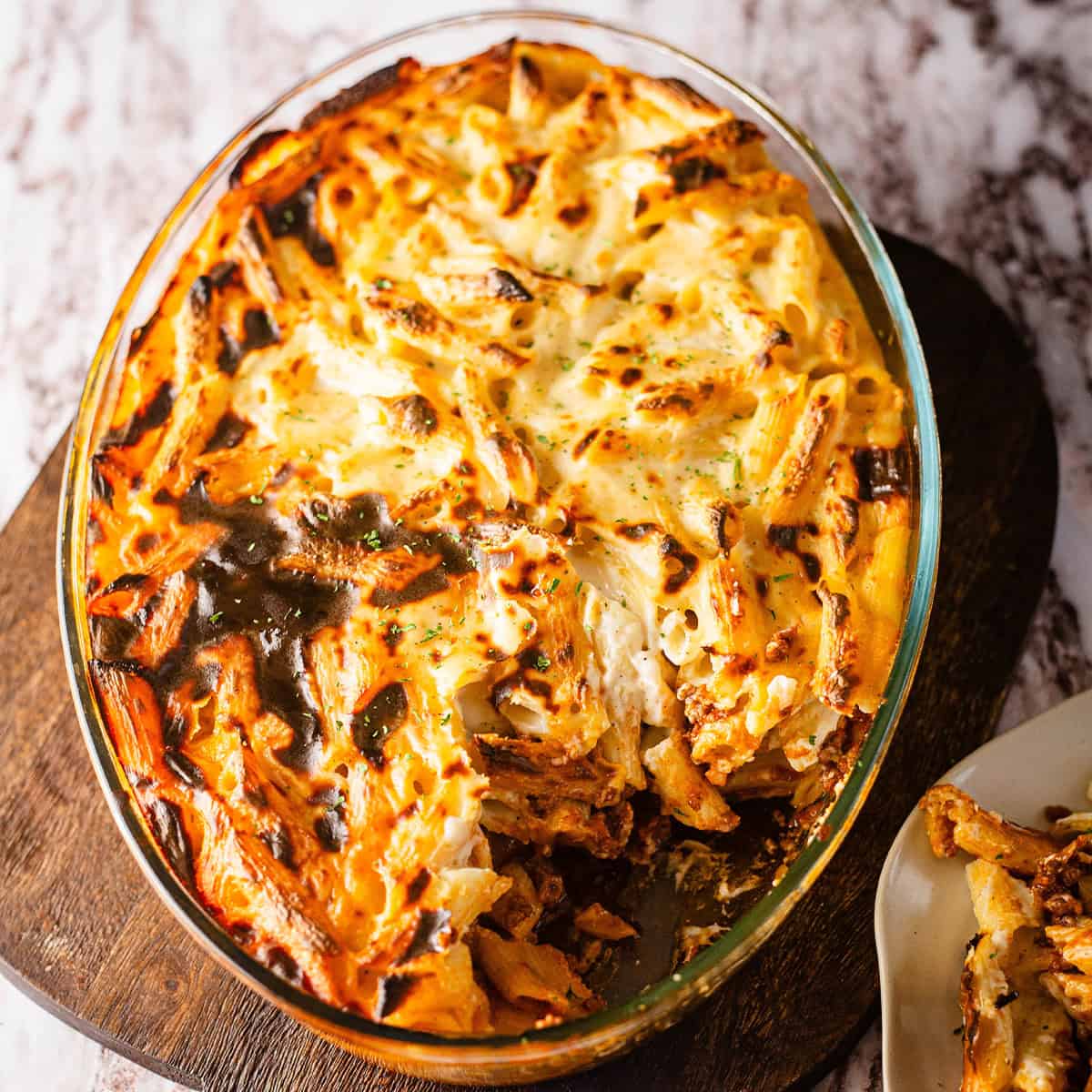 MAcaroni Bechemel in dish