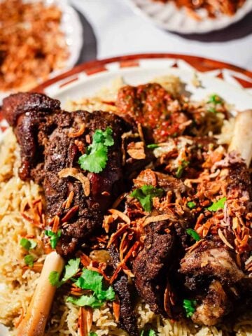 Yemeni mandi on platter