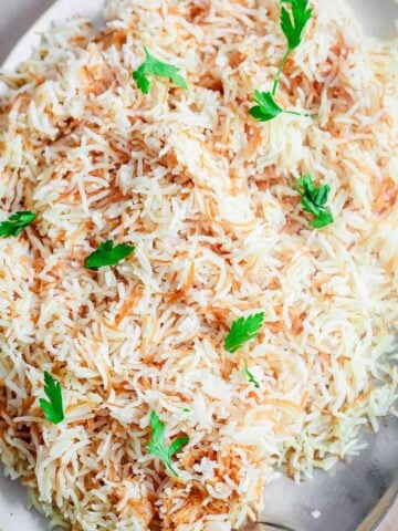 Ruz Bil Sharia in serving dish