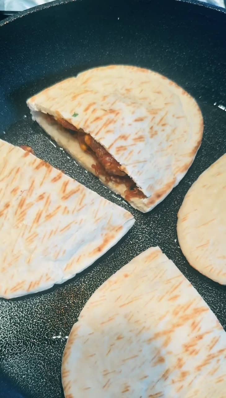Crispy Lamb Arayes with Tahini Yoghurt Sauce Pitta in pan