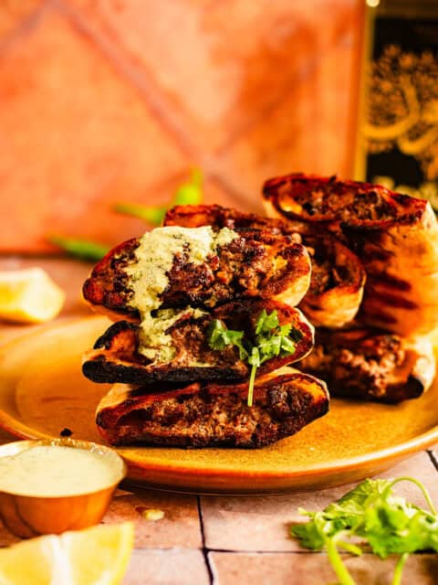 Arayes in plate
