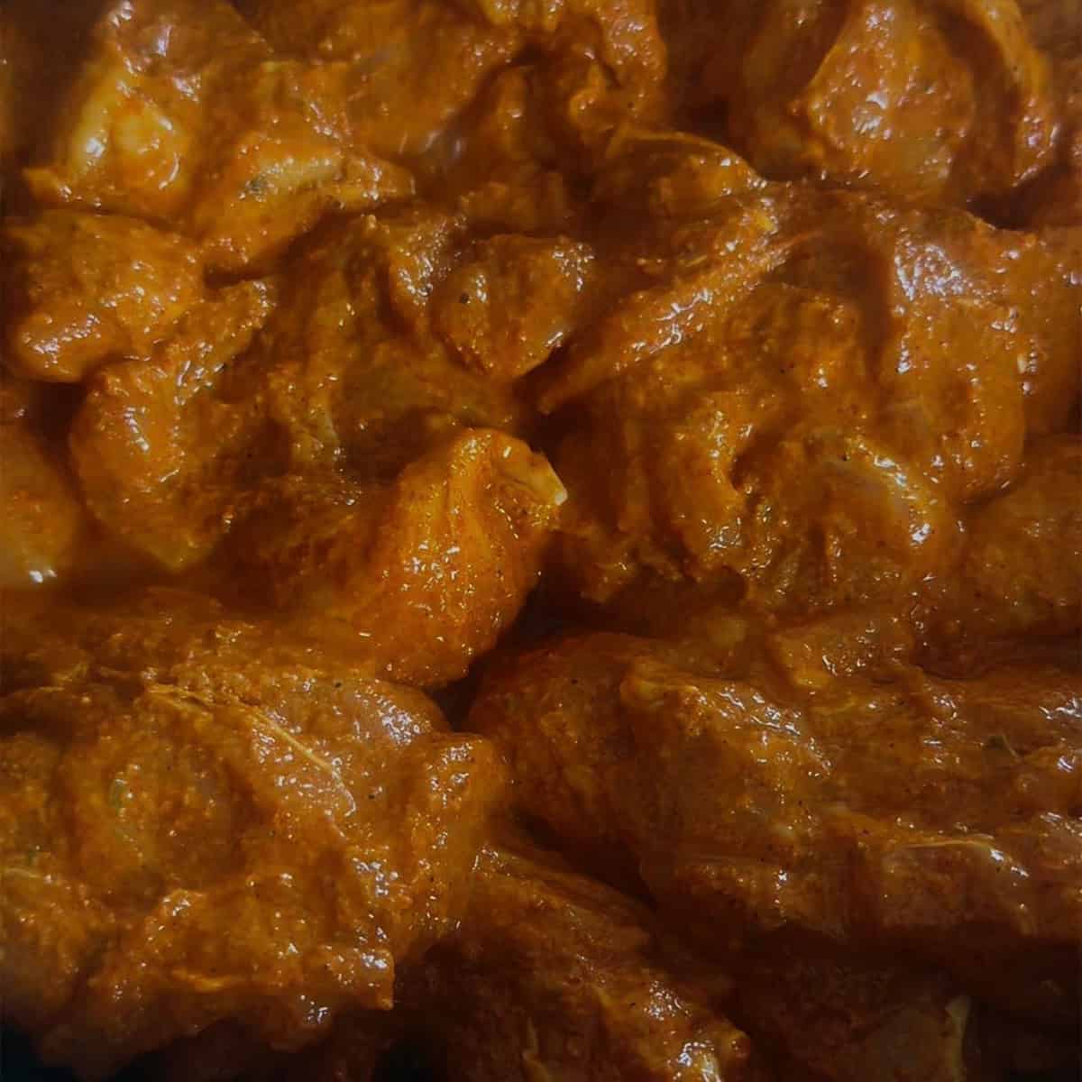 Dubai Iffa Chicken Curry (Boneless Chicken Version) Marinaded chicken in pan