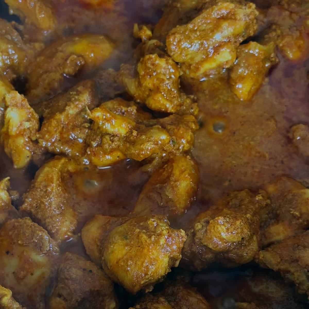 Dubai Iffa Chicken Curry (Boneless Chicken Version) Cooked chicken in pan